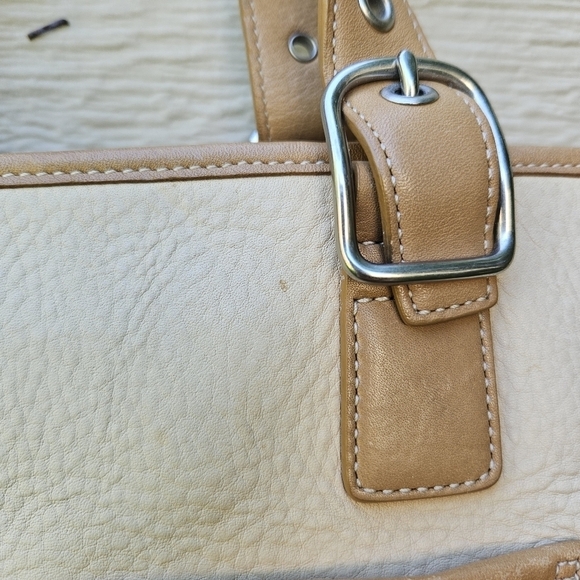 Coach Hampton pebbled leather tote cream and tan 4465 - Picture 8 of 13